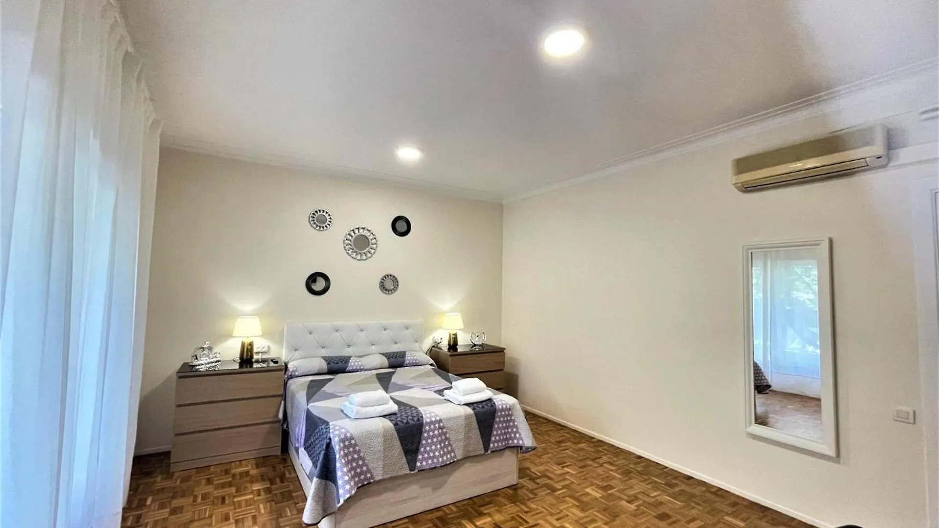 Alojamiento Villaroel Barcelona Bed & Breakfast