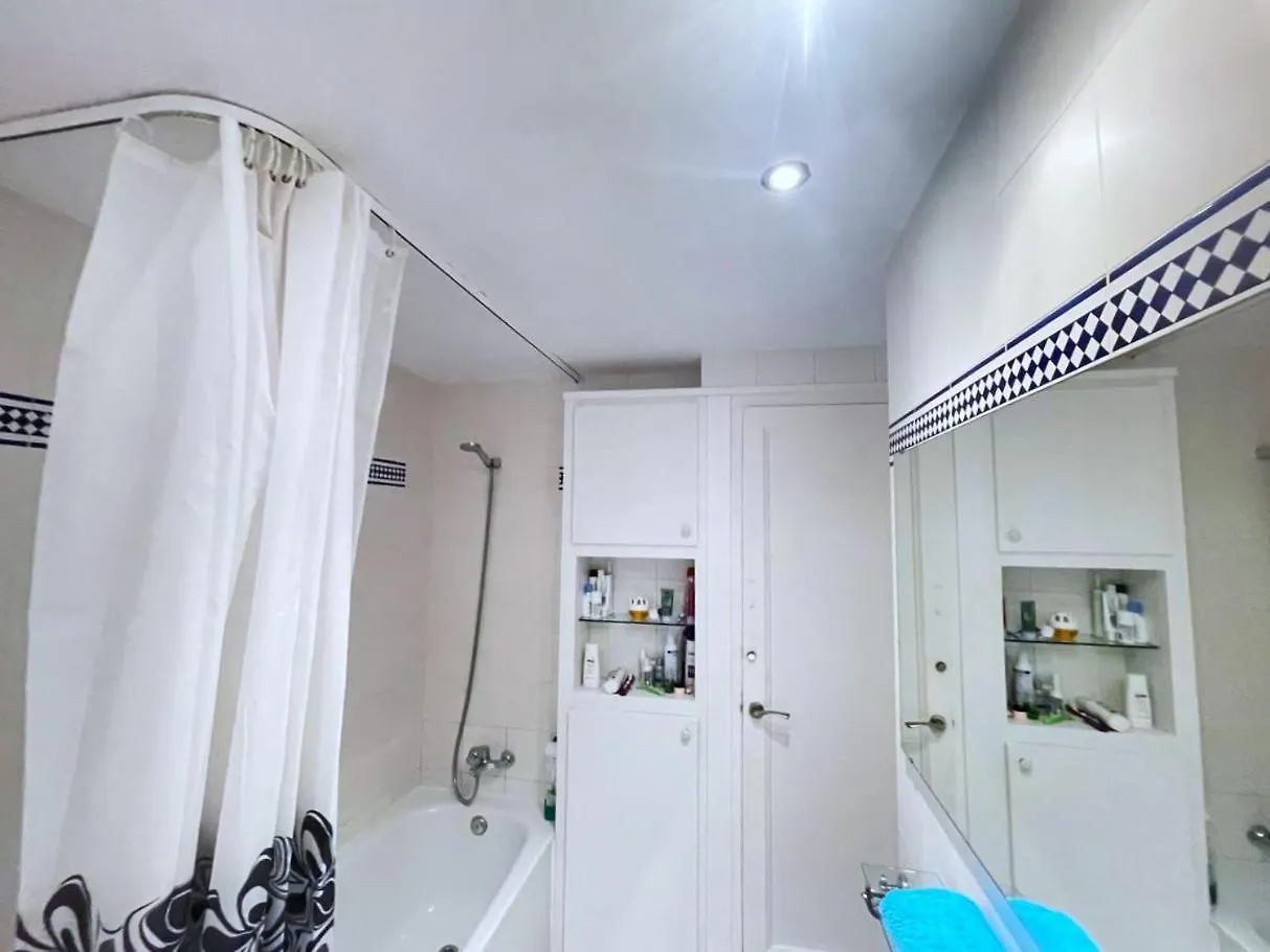 Bed & Breakfast Alojamiento Villaroel Barcelona