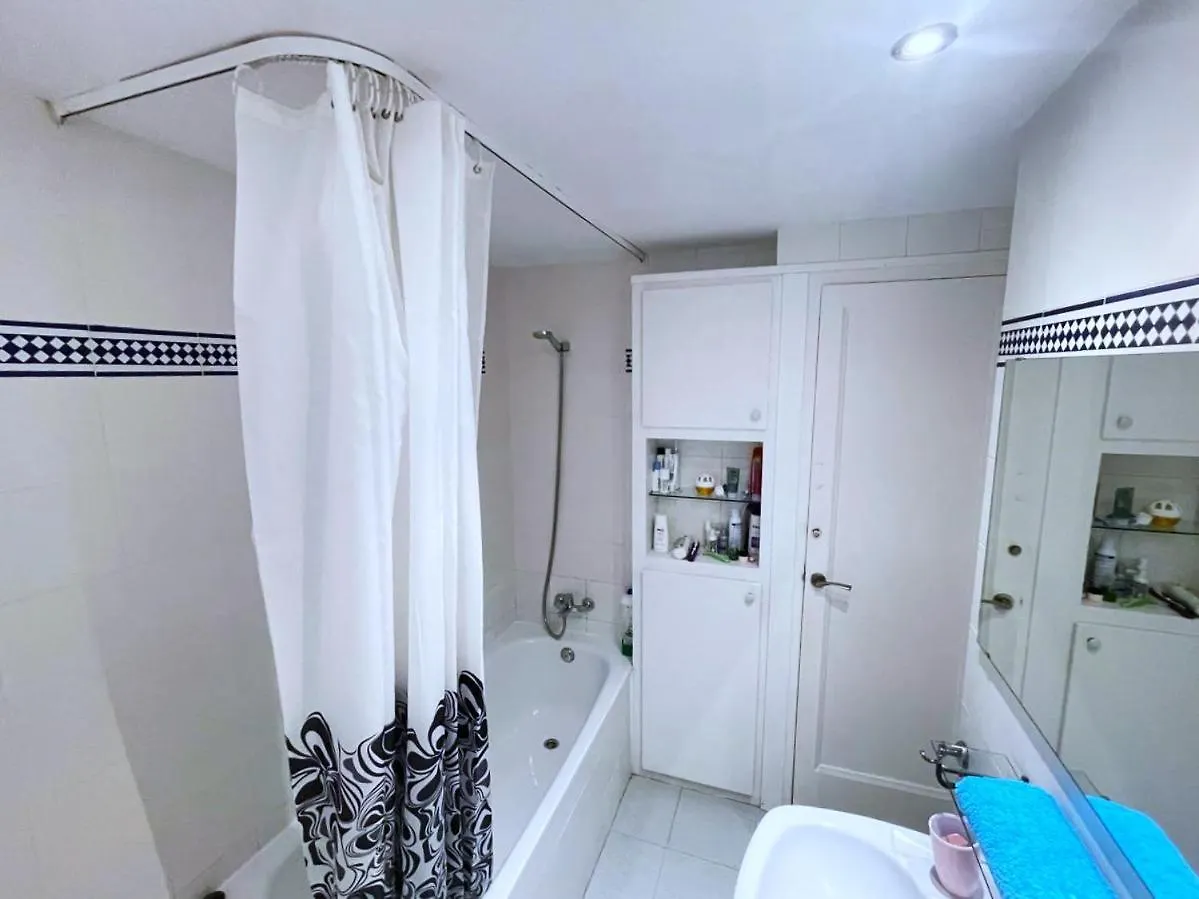 Bed & Breakfast Alojamiento Villaroel Barcelona