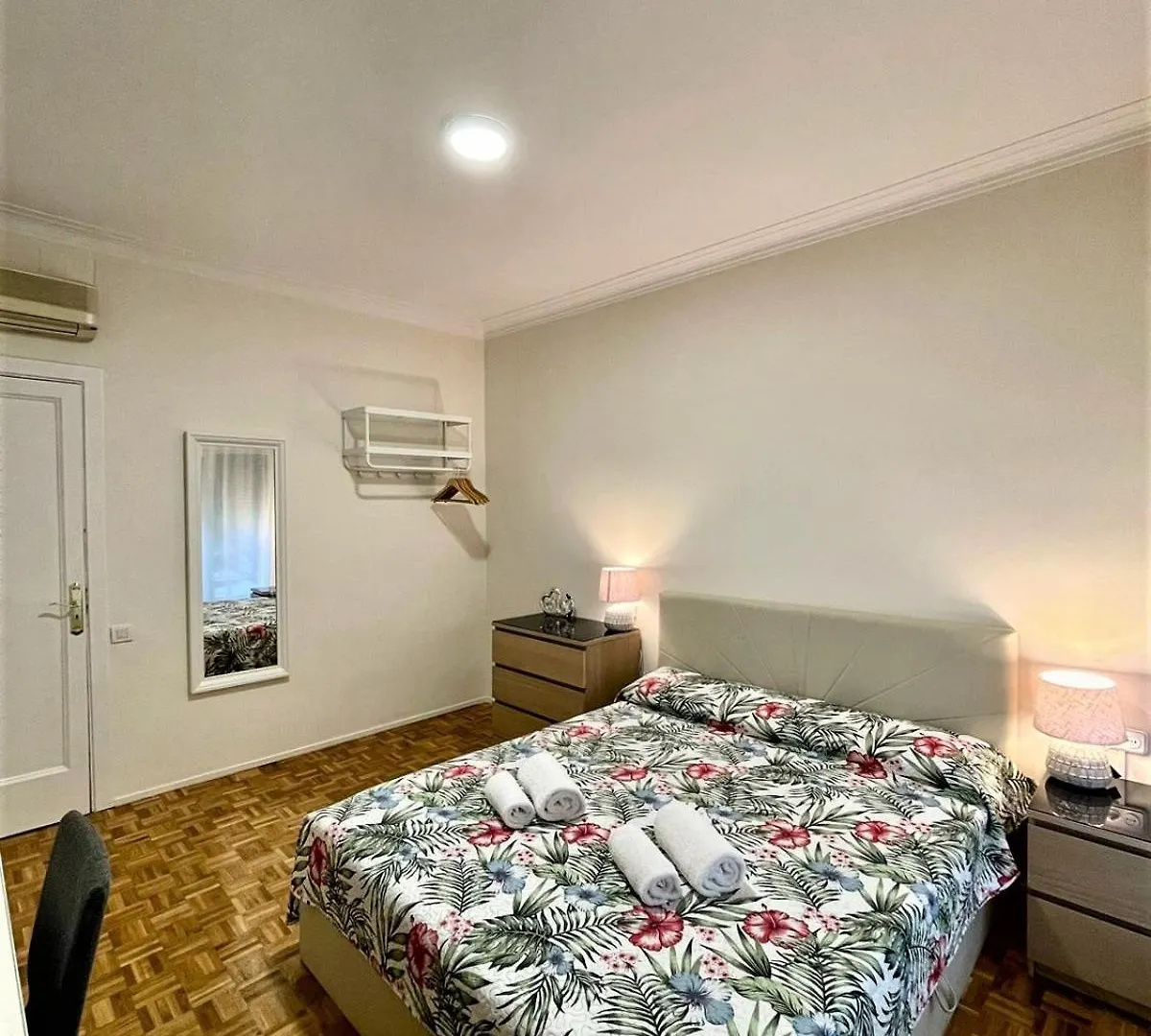 Alojamiento Villaroel Barcelona Bed & Breakfast