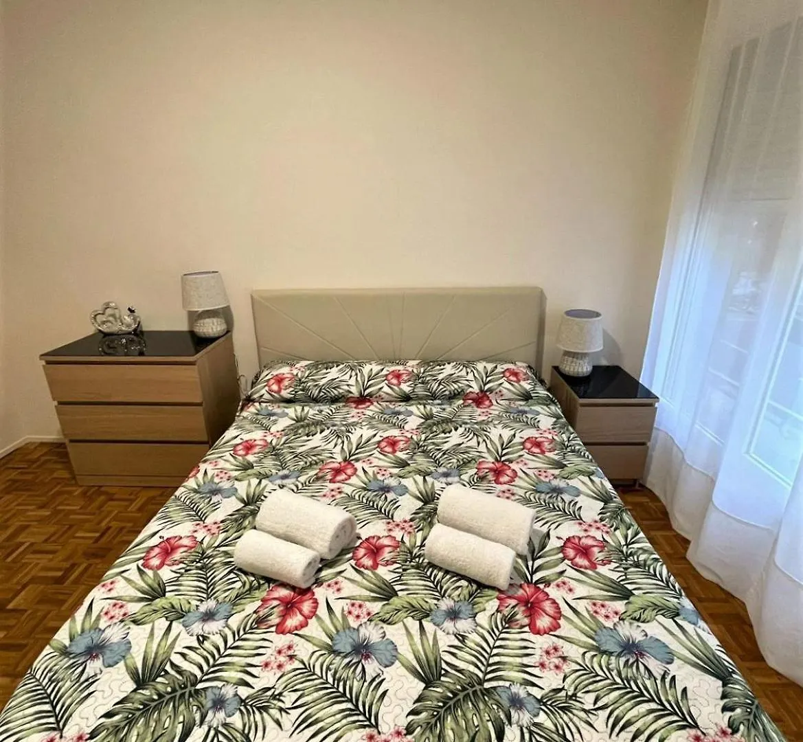 Alojamiento Villaroel Barcelona Bed & Breakfast